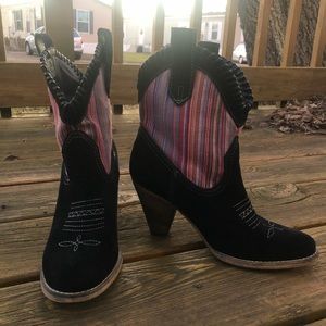 Very Volatile suede and striped cowboy ankle boot